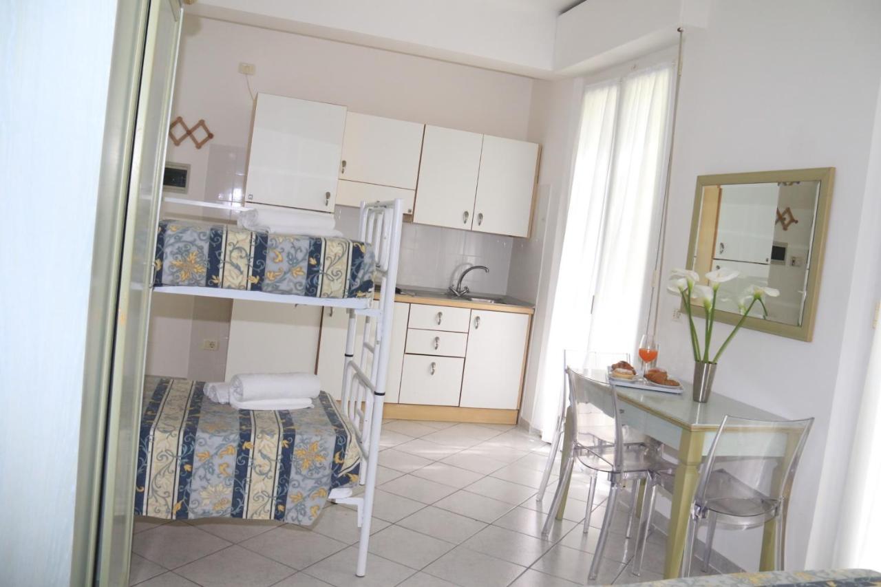 Hotel Ginevra E Residence Каттоліка Екстер'єр фото